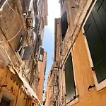Moraitis Apartment *